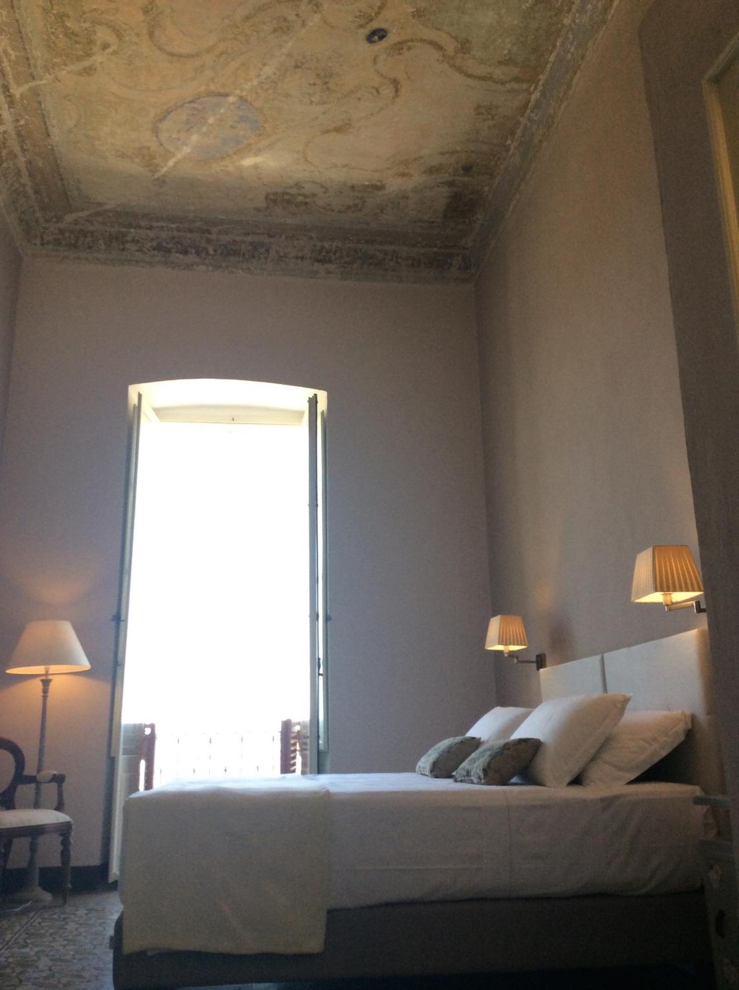 Relais Santa Croce Hotel Каляри Стая снимка